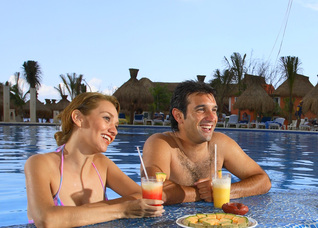 La Perla Pool Bar - Iberostar Cozumel - 5 Star All-Inclusive - Mayan Riviera, Mexico La Perla Pool Bar - Iberostar Cozumel - 5 Star All-Inclusive - Mayan Riviera, Mexico